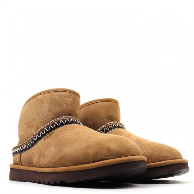 UGG Classic Mini Crescent Chestnut