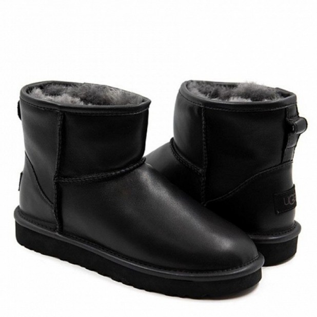 UGG Classic Mini Luxury Black