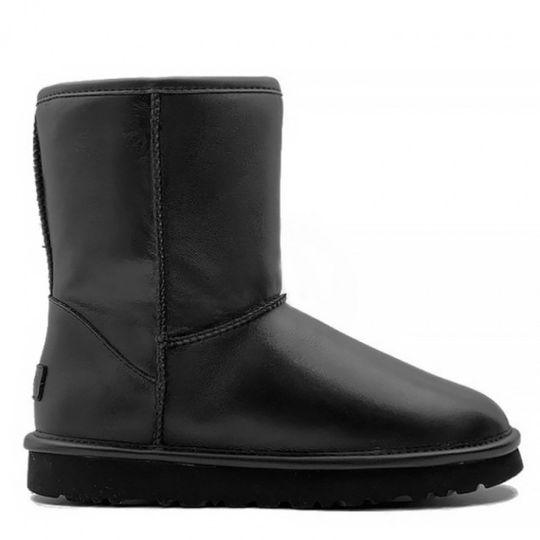 UGG Classic Short Luxury Black