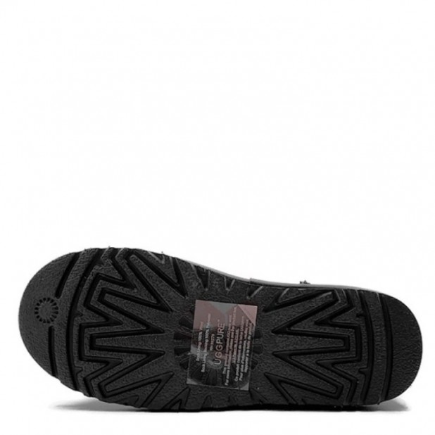 UGG Classic Short Luxury Black