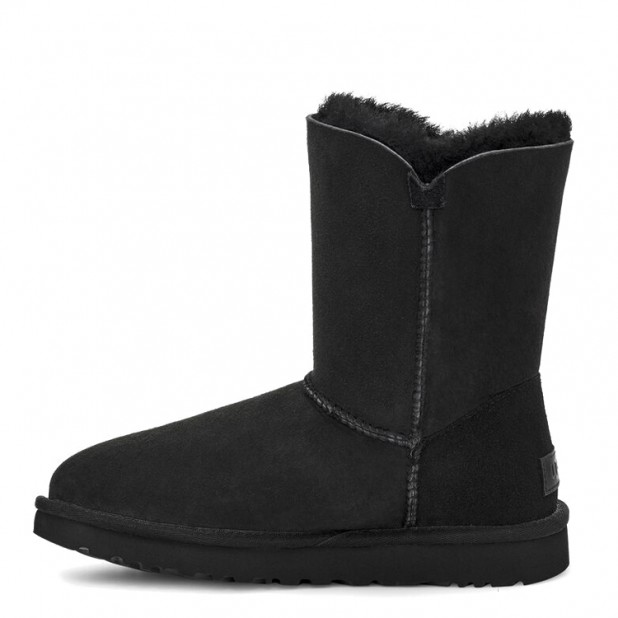 UGG Bailey Zip Short Black