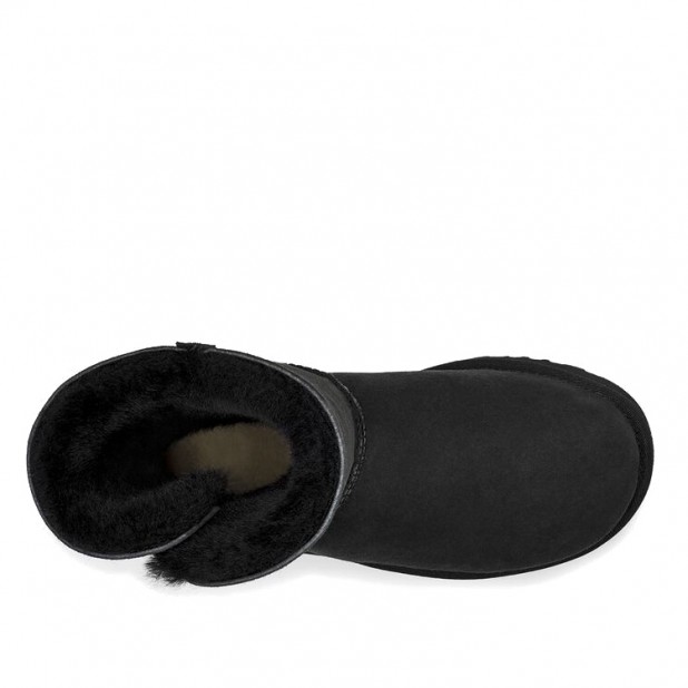 UGG Bailey Zip Short Black