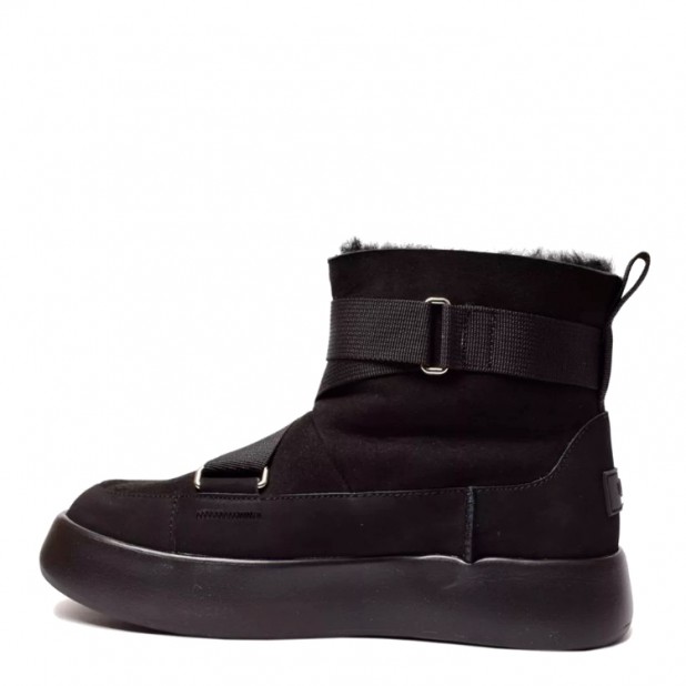 UGG Classic Boom Buckle Black