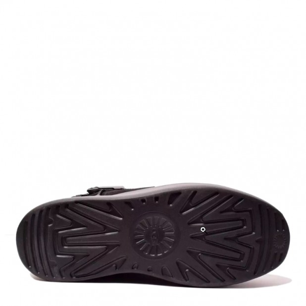 UGG Classic Boom Buckle Black