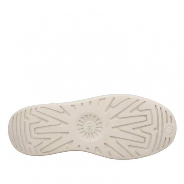 UGG Classic Boom Buckle Chestnut