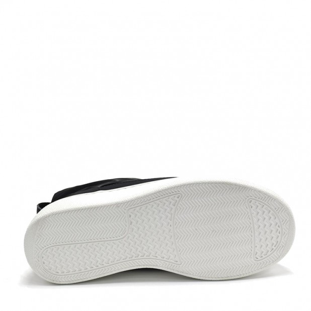 UGG Classic Mini Mascot Black