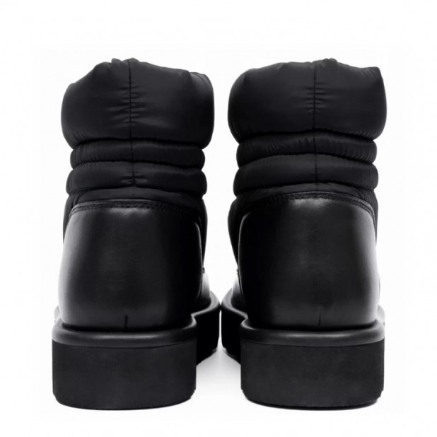 UGG Classic Mini Blow Mate Black