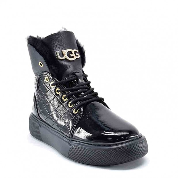 UGG Shanti Black White