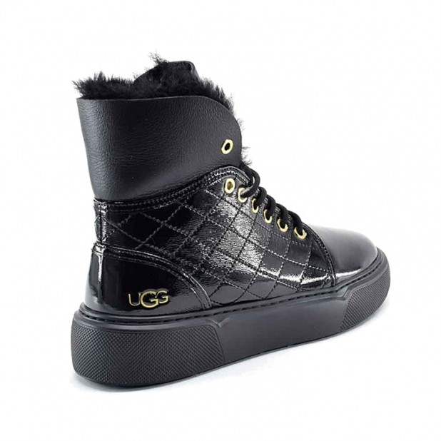 UGG Shanti Black White
