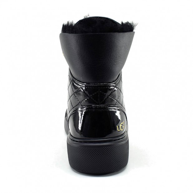UGG Shanti Black White