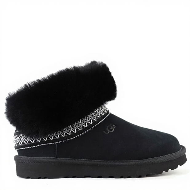 UGG Classic Short Crescent Black